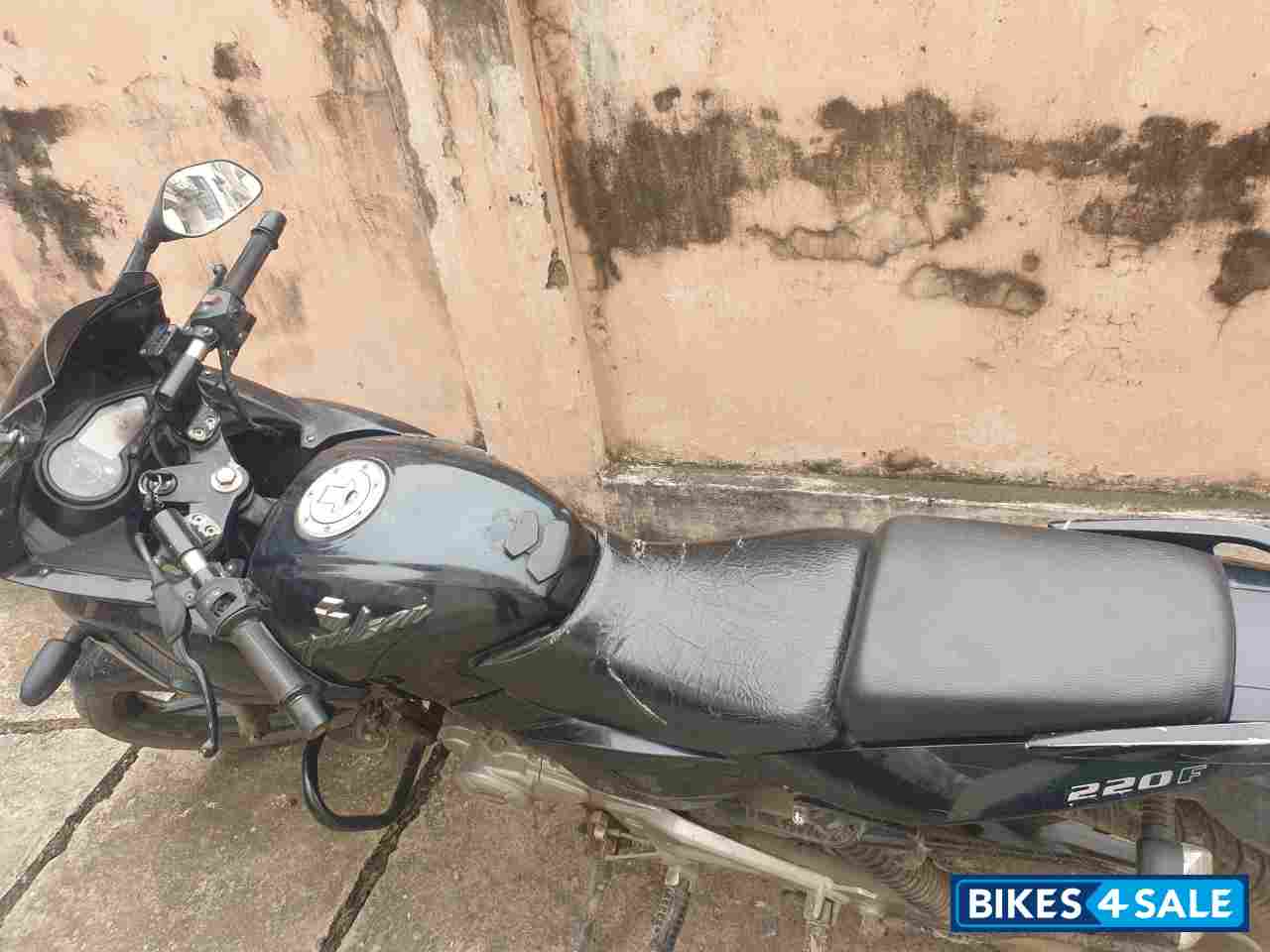 Bajaj Pulsar 220 DTSFi