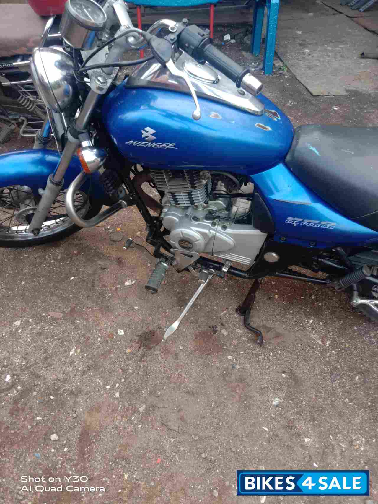 Bajaj Avenger 220 DTS-i