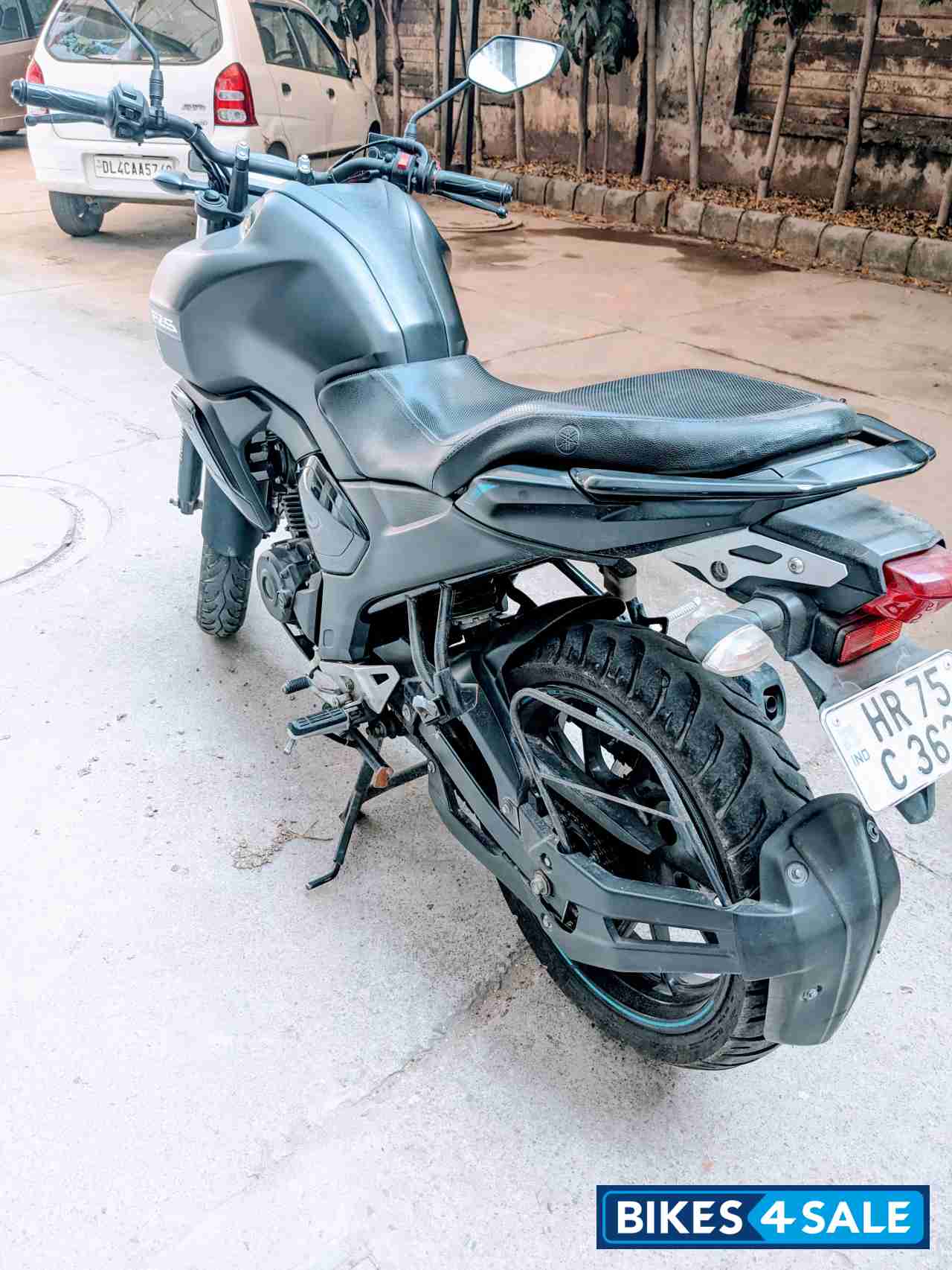 Mat Black Yamaha FZ-S FI V3