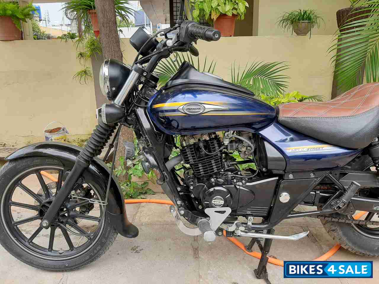 Bajaj Avenger Street 150
