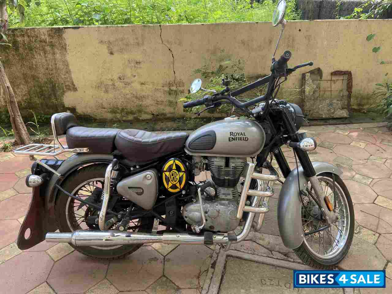 Gun Metal Grey Royal Enfield Classic Gunmetal Grey Gun Metal Grey Royal Enfield Classic Gunmetal Grey