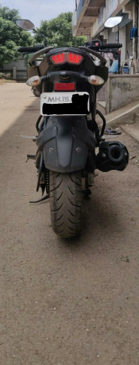 Black Yamaha FZ25