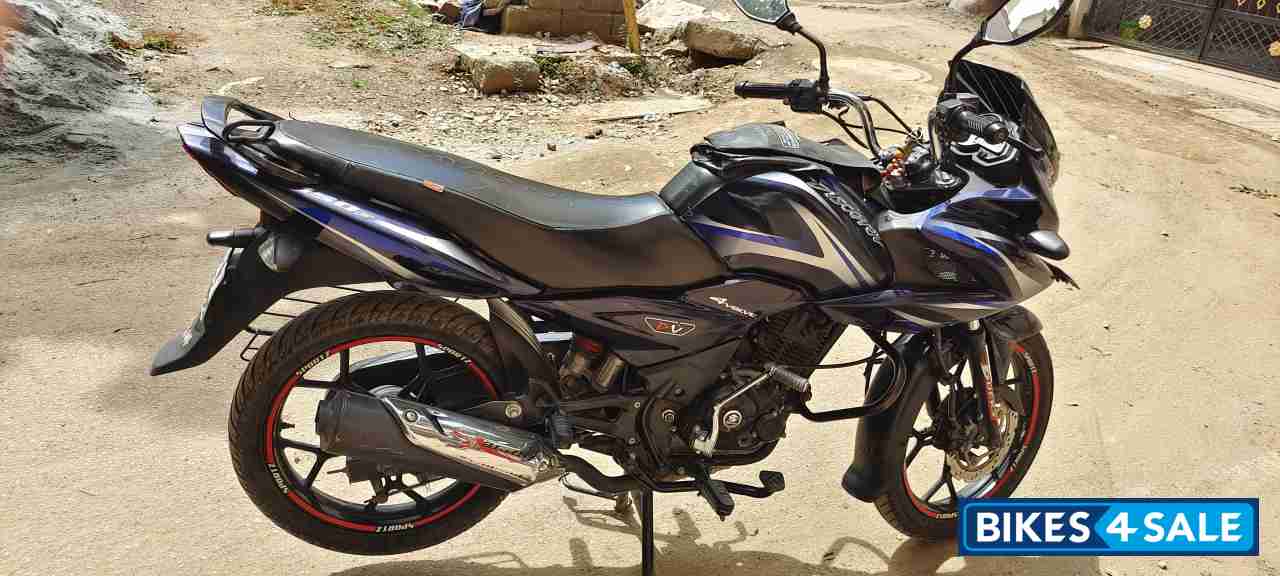Blue Bajaj Discover 150 F