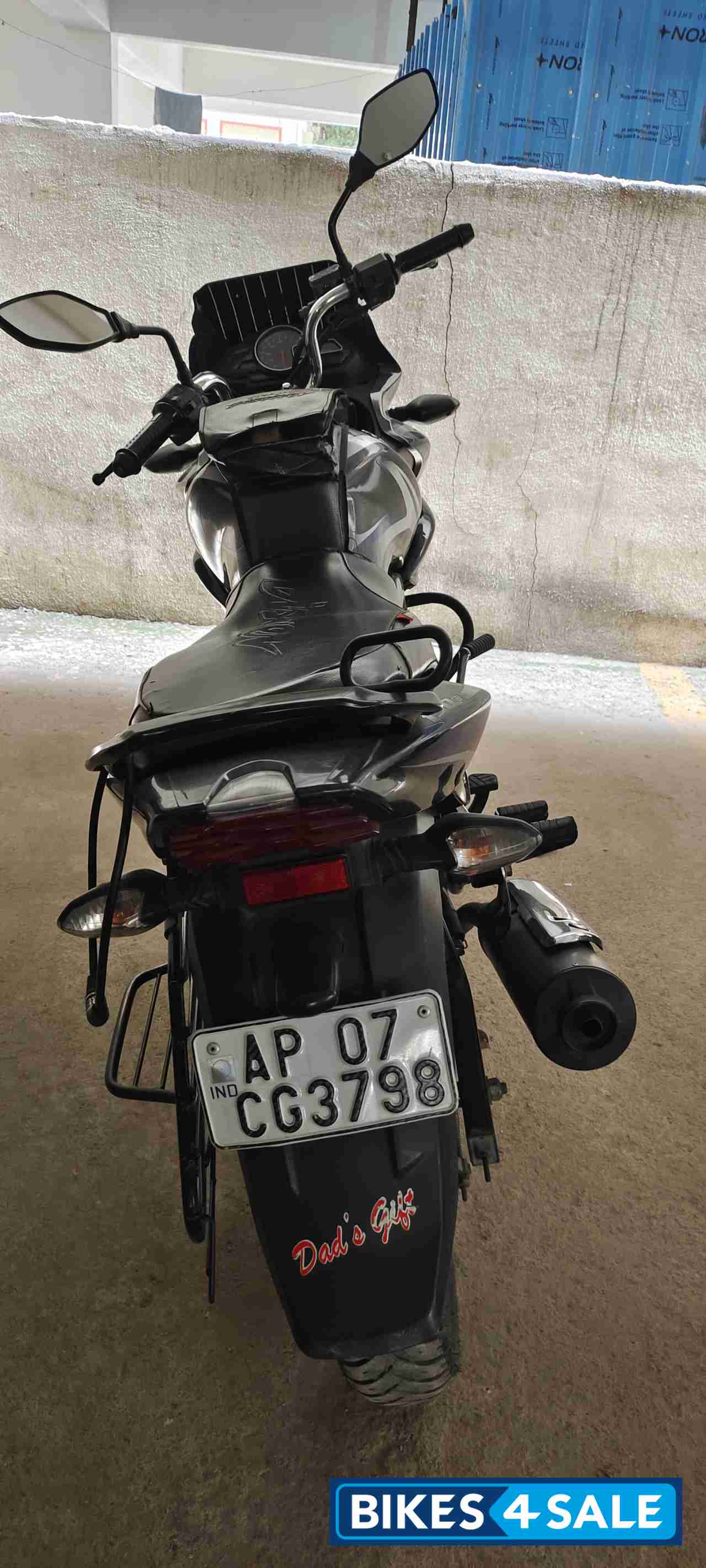 Blue Bajaj Discover 150 F