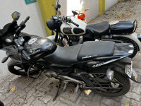 Black Bajaj Pulsar 220 DTSFi