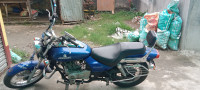 Blue Bajaj Avenger 220 DTS-i