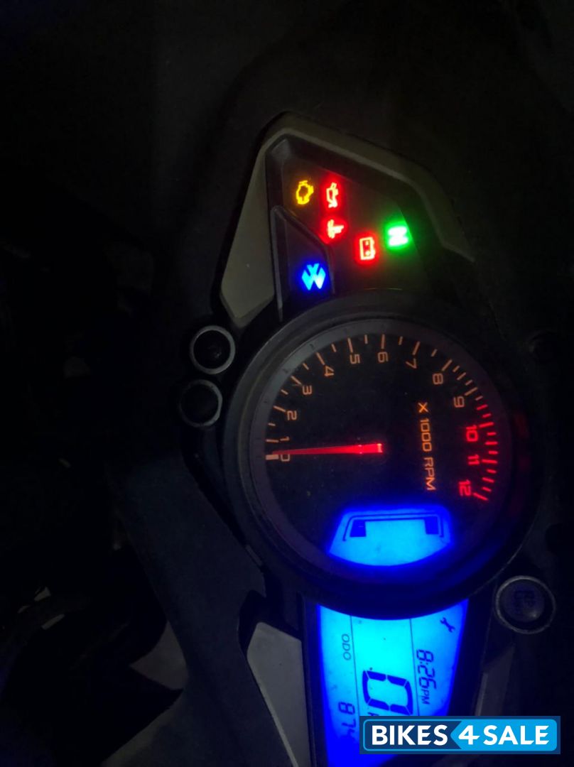 Red Bajaj Pulsar RS 200