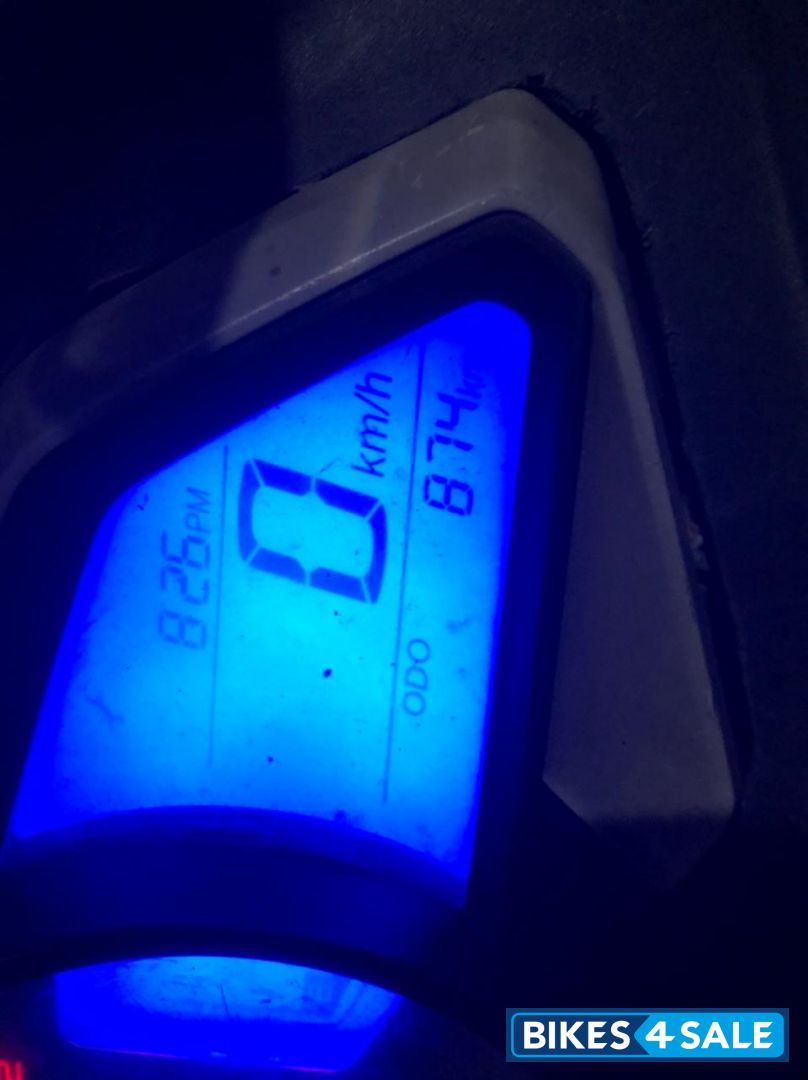 Red Bajaj Pulsar RS 200