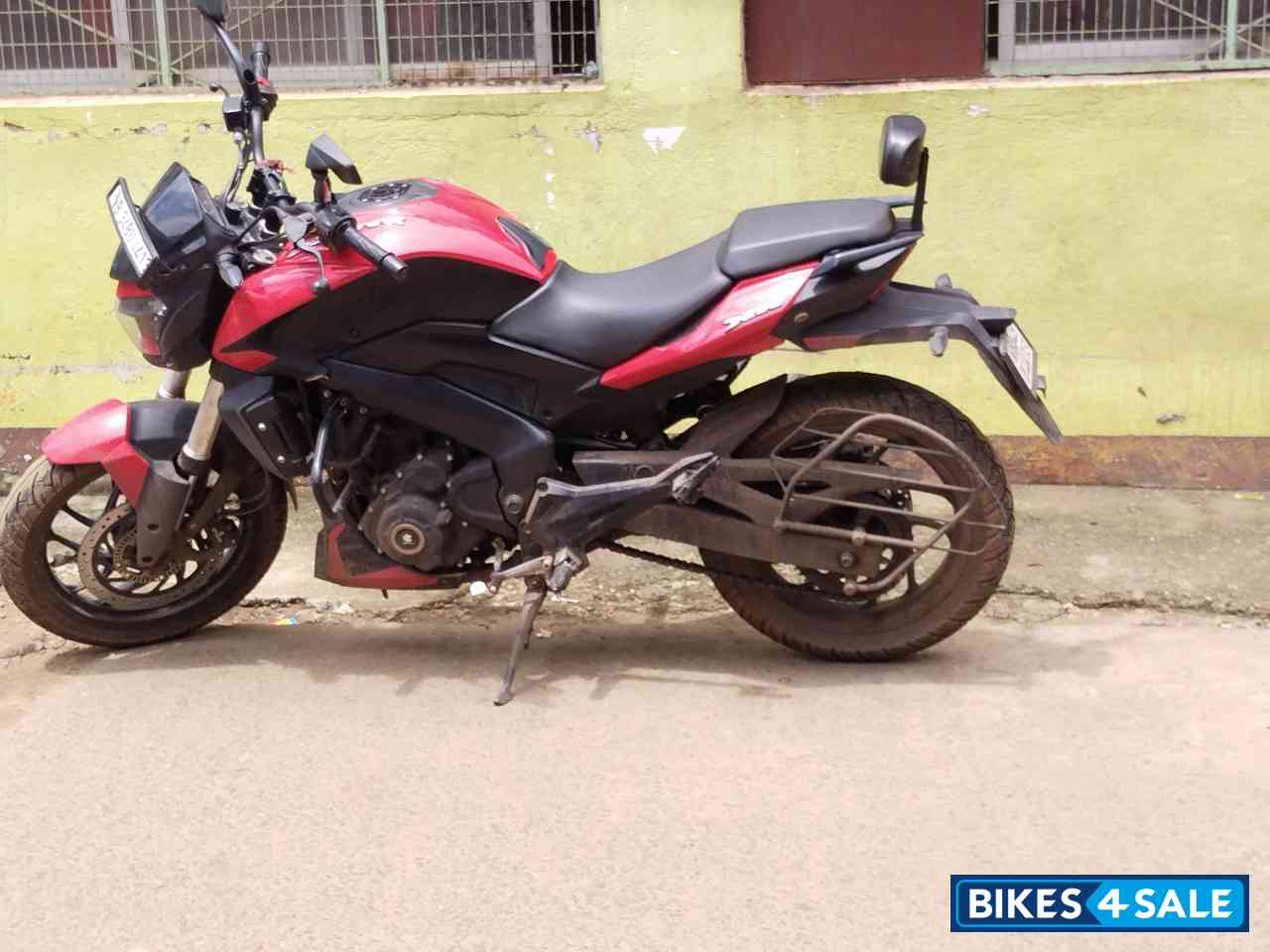 Canyon Red Bajaj Dominar 250