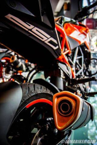 Orange/black KTM Duke 250
