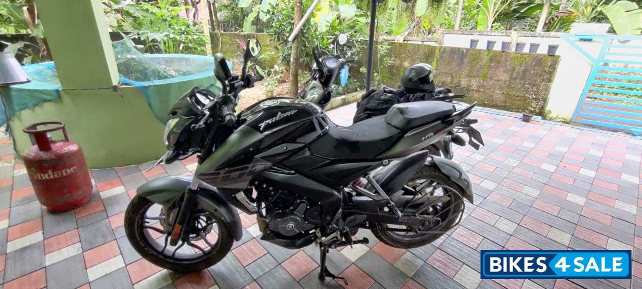 Bajaj Pulsar NS 200 BS6