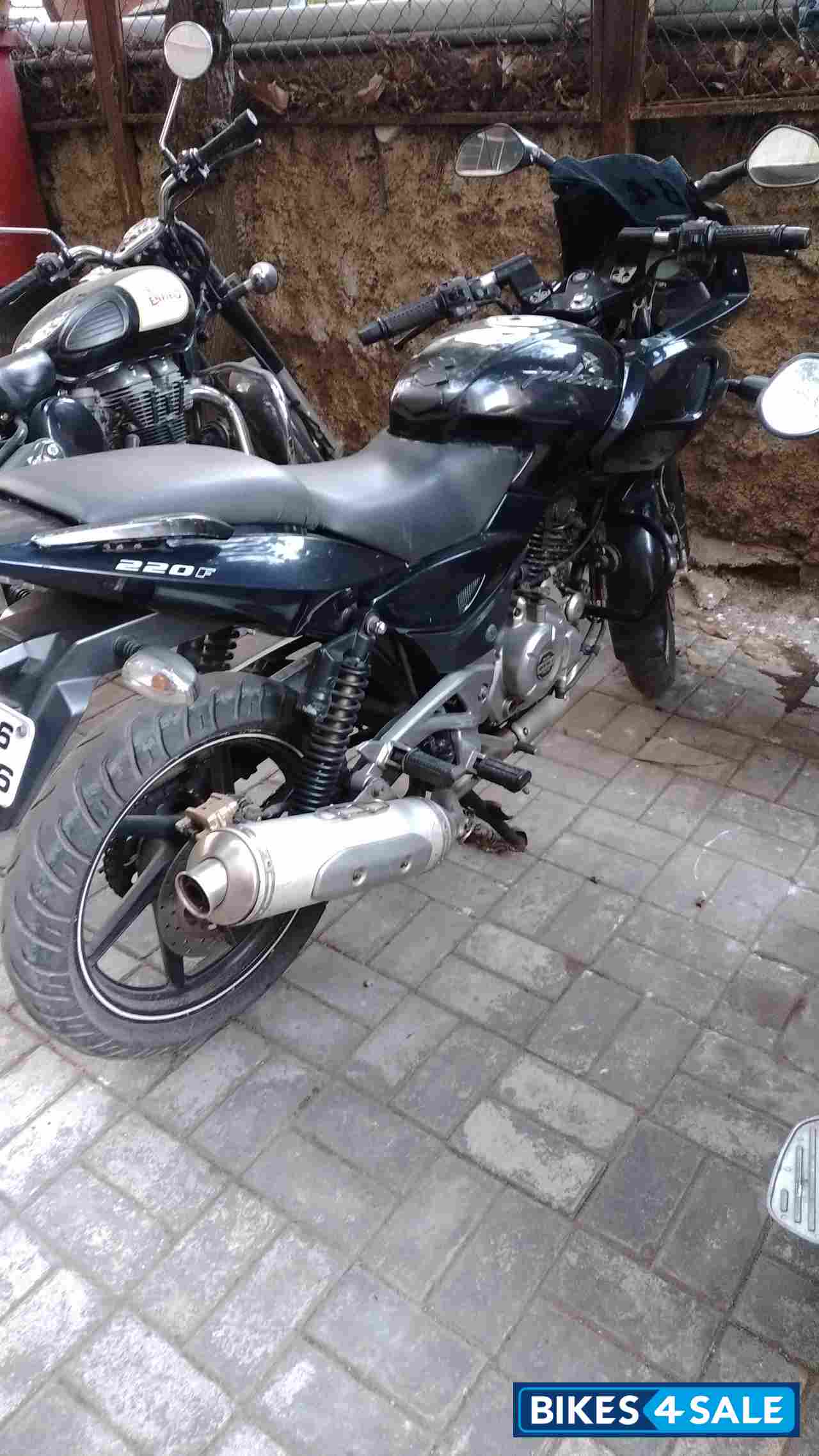 Bajaj Pulsar 220 DTSFi