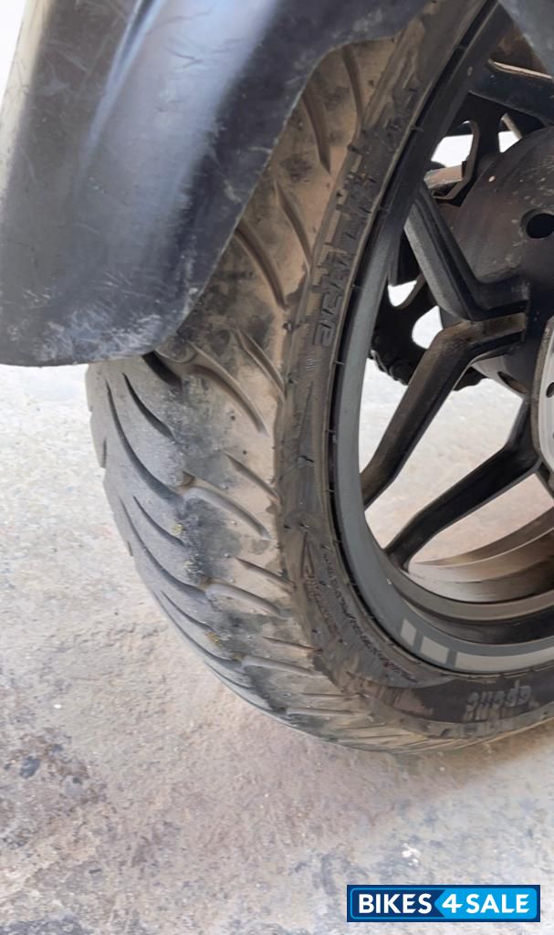 Black Bajaj Pulsar NS 200 BS6