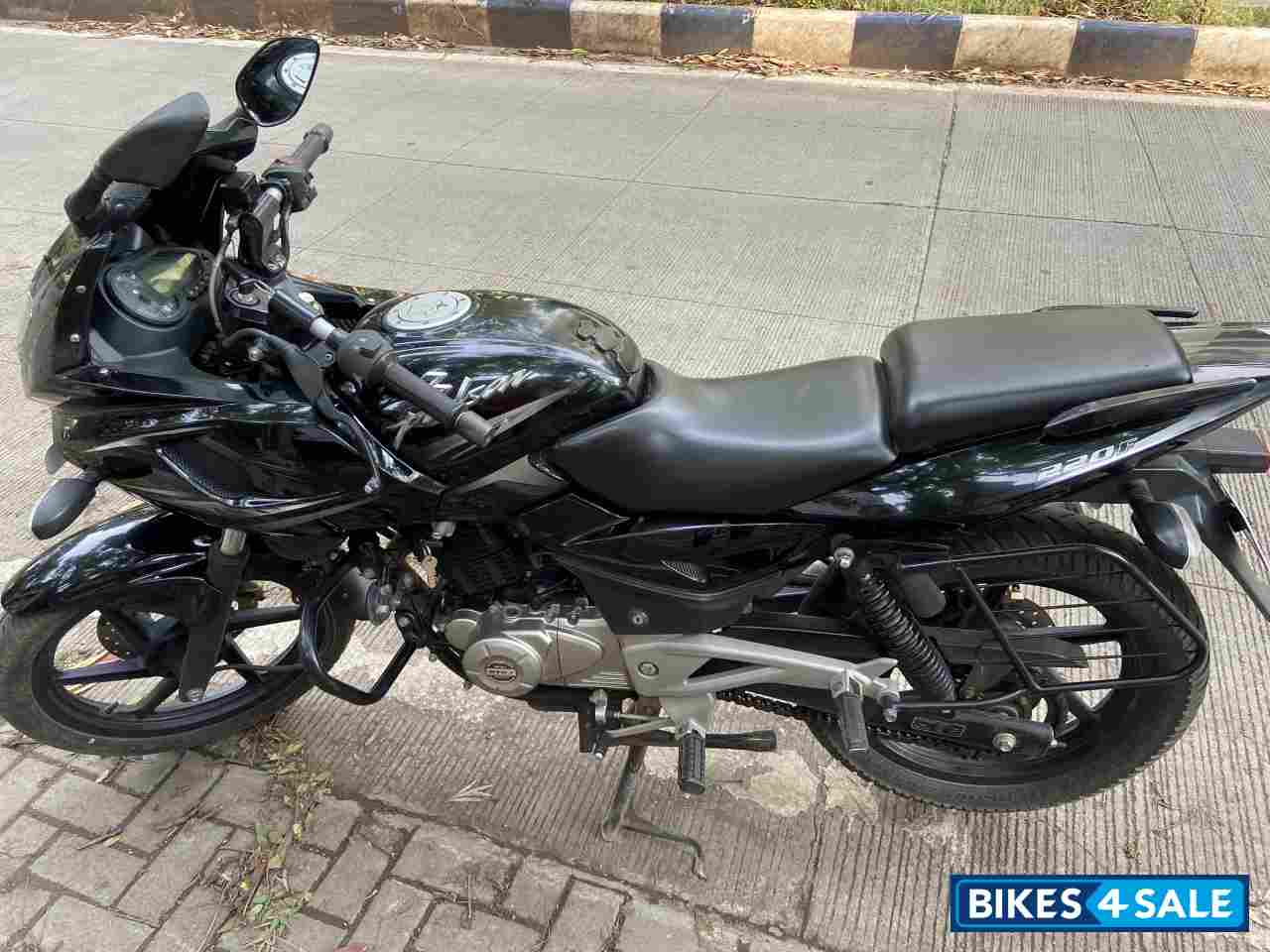 Bajaj Pulsar 220 DTSFi