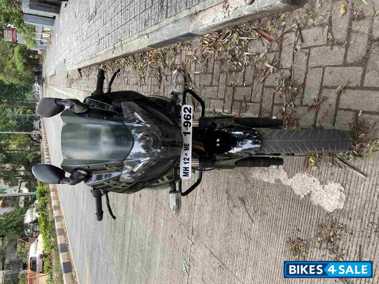 Bajaj Pulsar 220 DTSFi