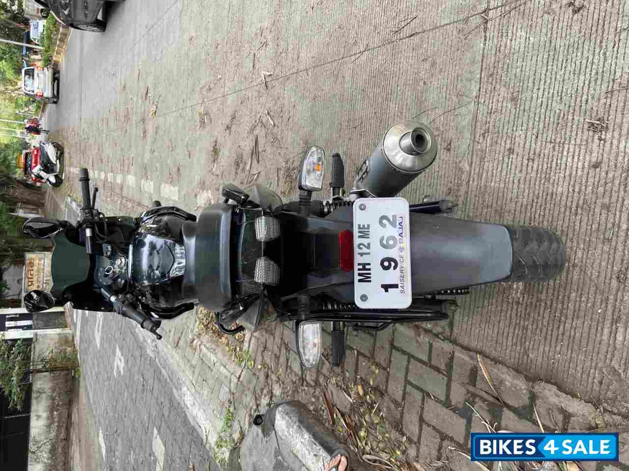 Bajaj Pulsar 220 DTSFi