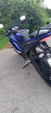 Yamaha YZF R15 V2