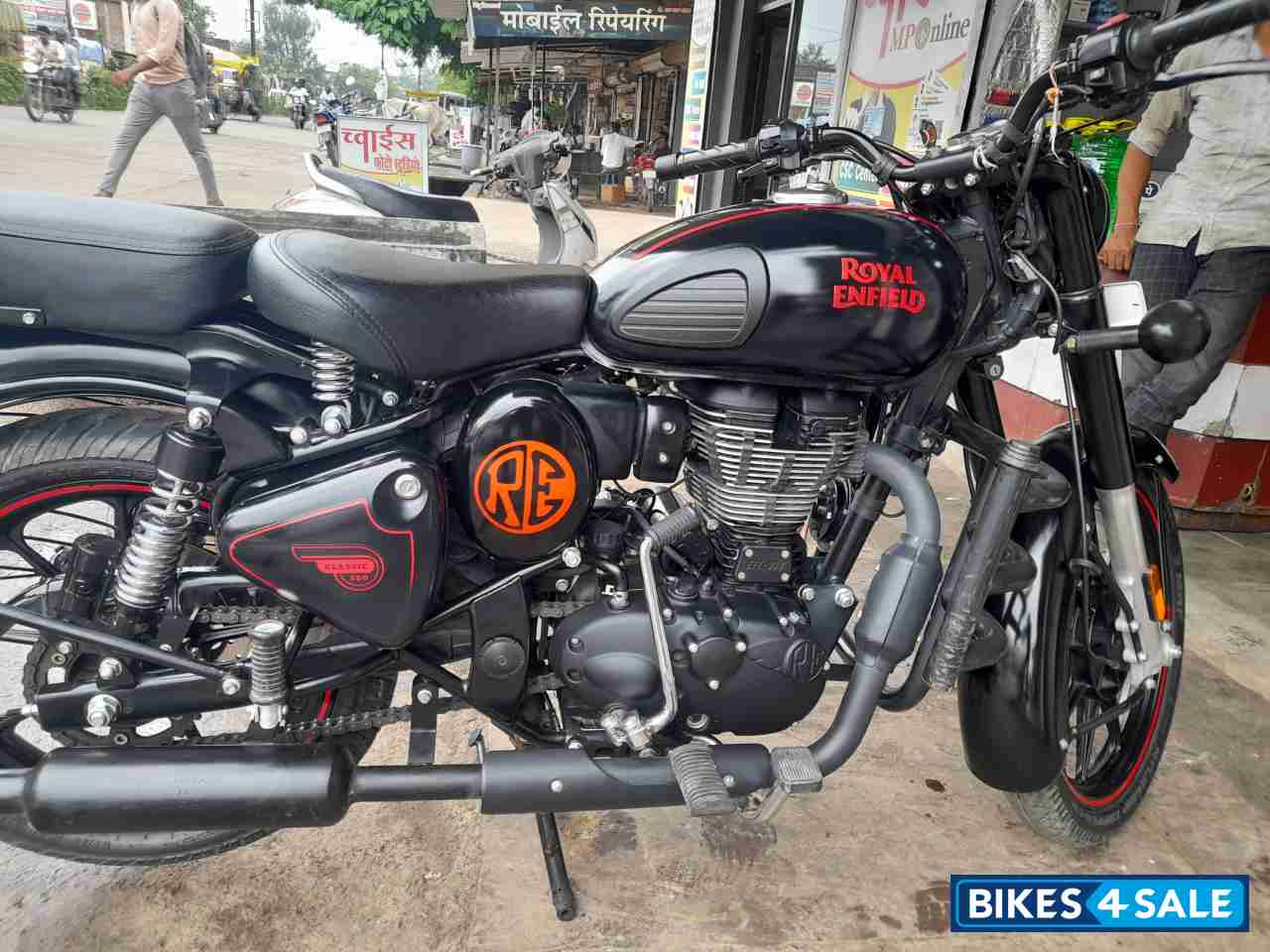 Black Royal Enfield Classic 350 Dual Channel BS6 Black Royal Enfield Classic 350 Dual Channel BS6