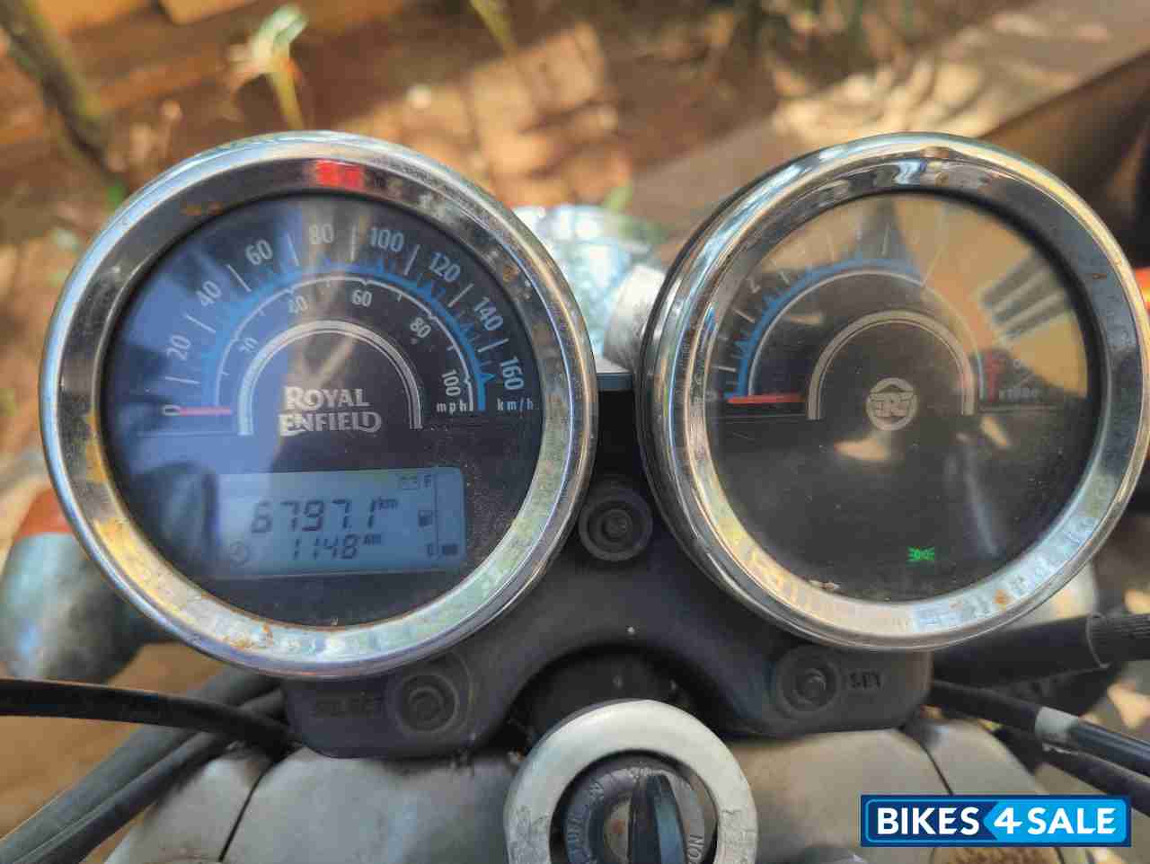 Blue Royal Enfield Thunderbird 350 Blue Royal Enfield Thunderbird 350