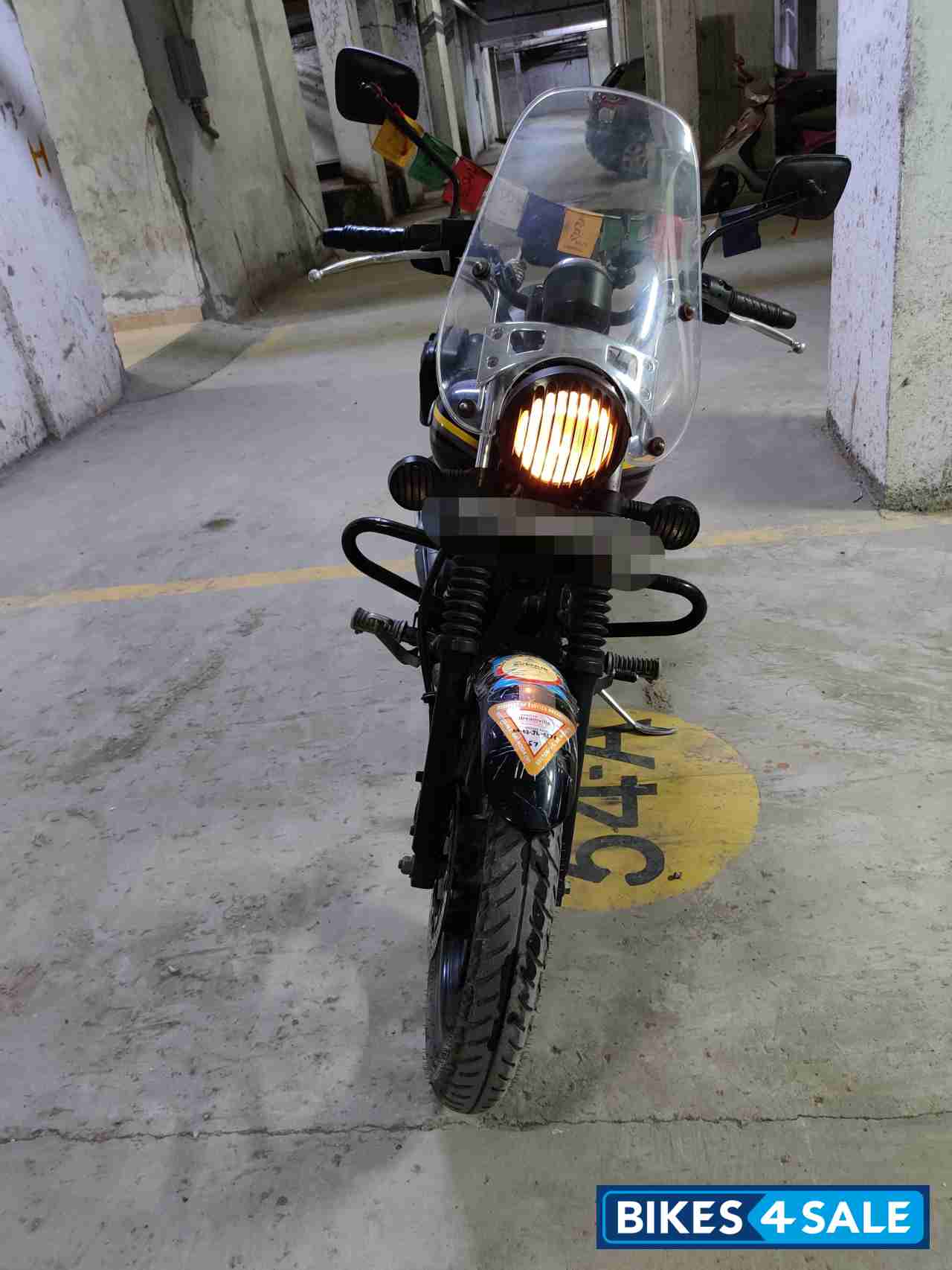 Blue Bajaj Avenger Street 150