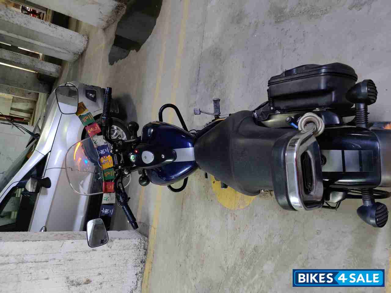 Blue Bajaj Avenger Street 150