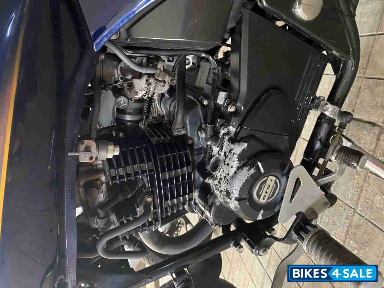 Blue Bajaj Avenger Street 150