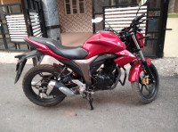 Red Suzuki Gixxer 150