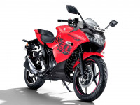 Red Suzuki Gixxer SF