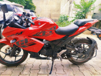 Red Suzuki Gixxer SF