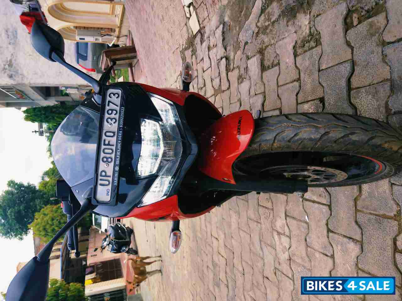 Red Suzuki Gixxer SF