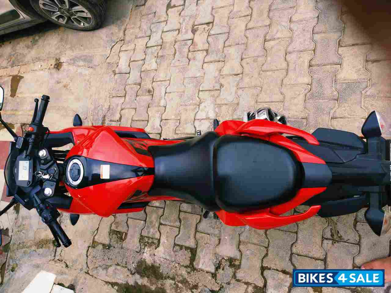 Red Suzuki Gixxer SF