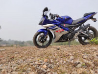 Blue Yamaha YZF R15 V2