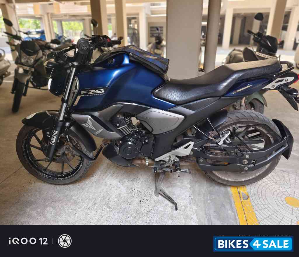 Matt Blue Yamaha FZ-S FI V3