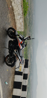 White KTM Duke 390 BS6