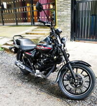 Black Bajaj Avenger Street 220