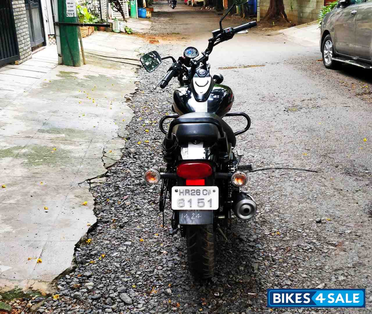 Black Bajaj Avenger Street 220