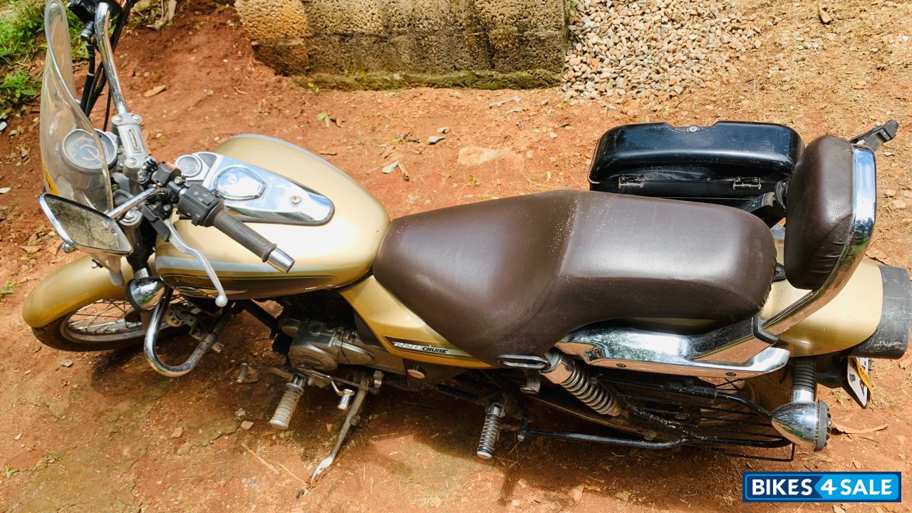 Bajaj Avenger Cruise 220