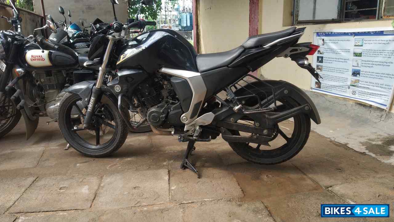 Yamaha FZ FI V2