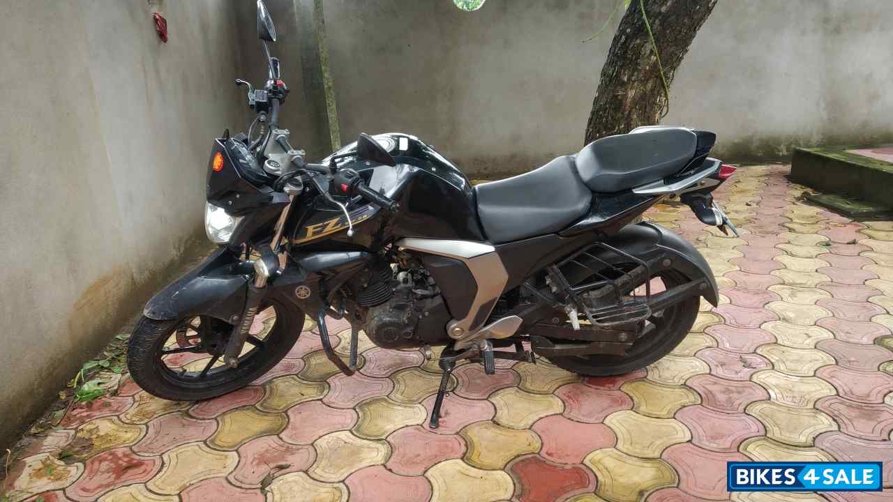 Yamaha FZ FI V2