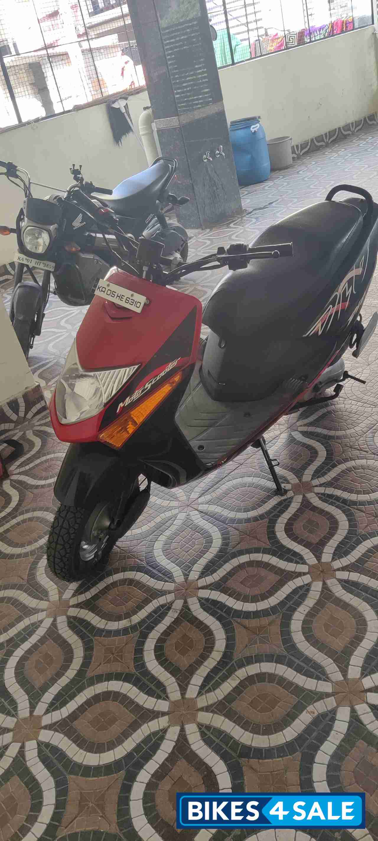 Red And Black Honda Dio