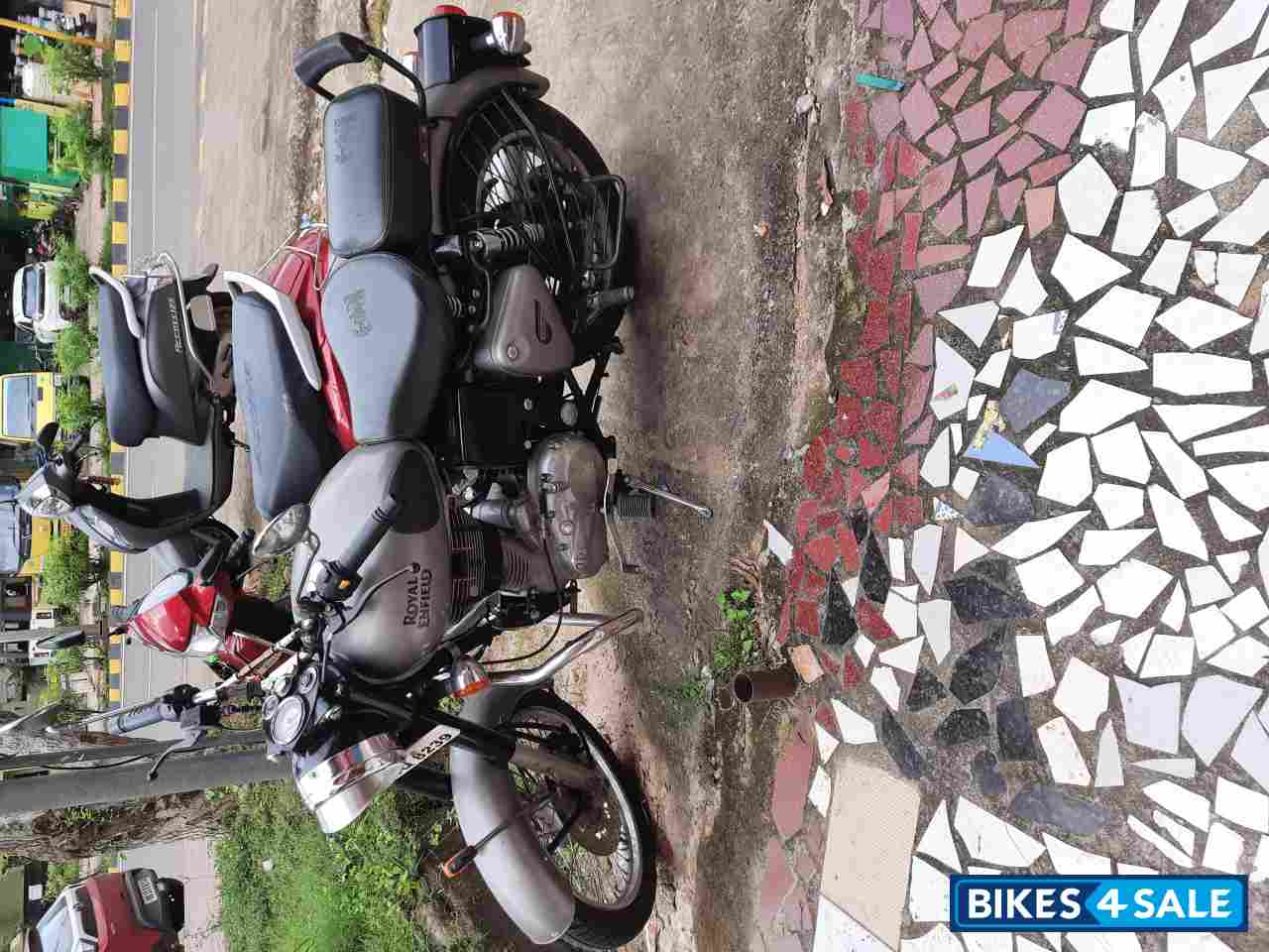 Gun Metal Grey Royal Enfield Bullet Gun metal grey Bs 4