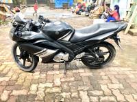 Black Yamaha YZF R15
