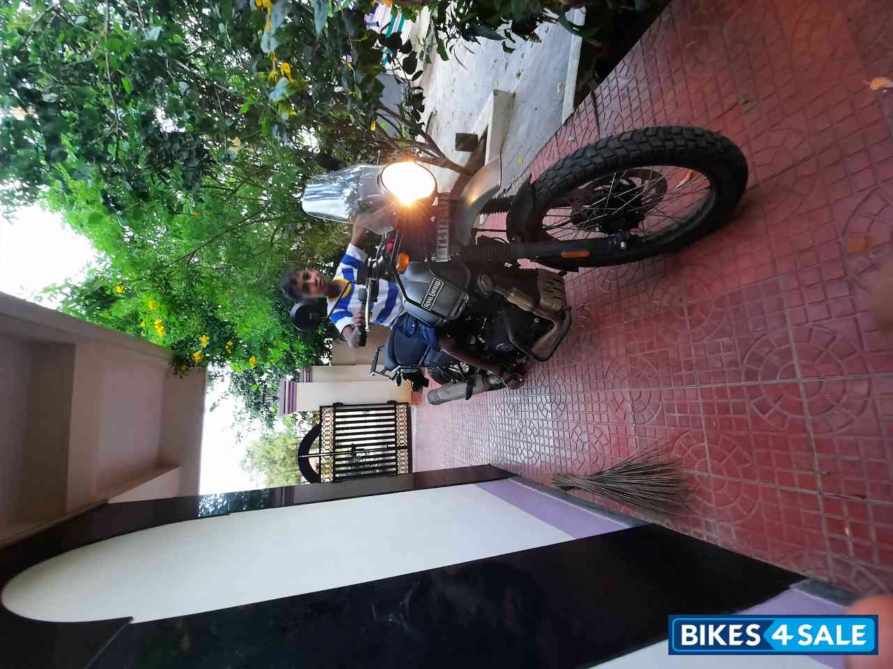 Gravel Grey Royal Enfield Himalayan BS VI