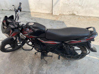 Black Bajaj Discover 100 DTS-Si