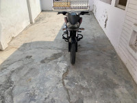 Black Bajaj Discover 100 DTS-Si