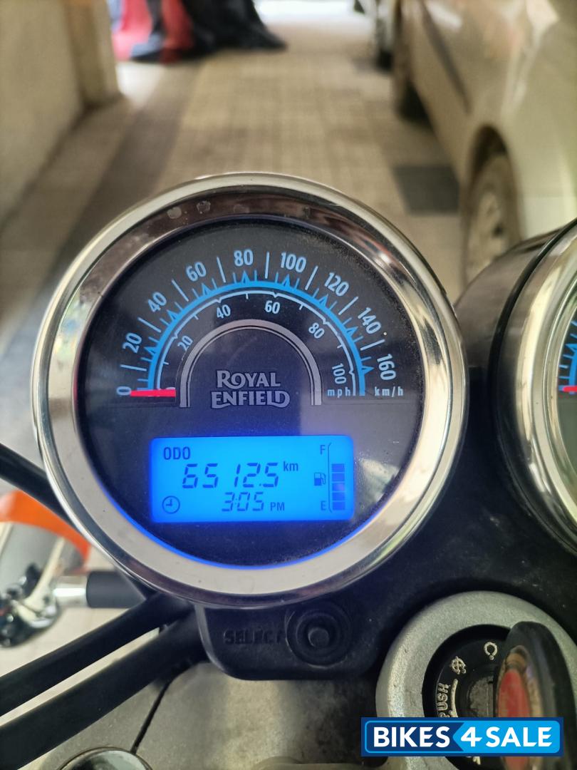 Stone Royal Enfield Thunderbird TwinSpark 350 Stone Royal Enfield Thunderbird TwinSpark 350