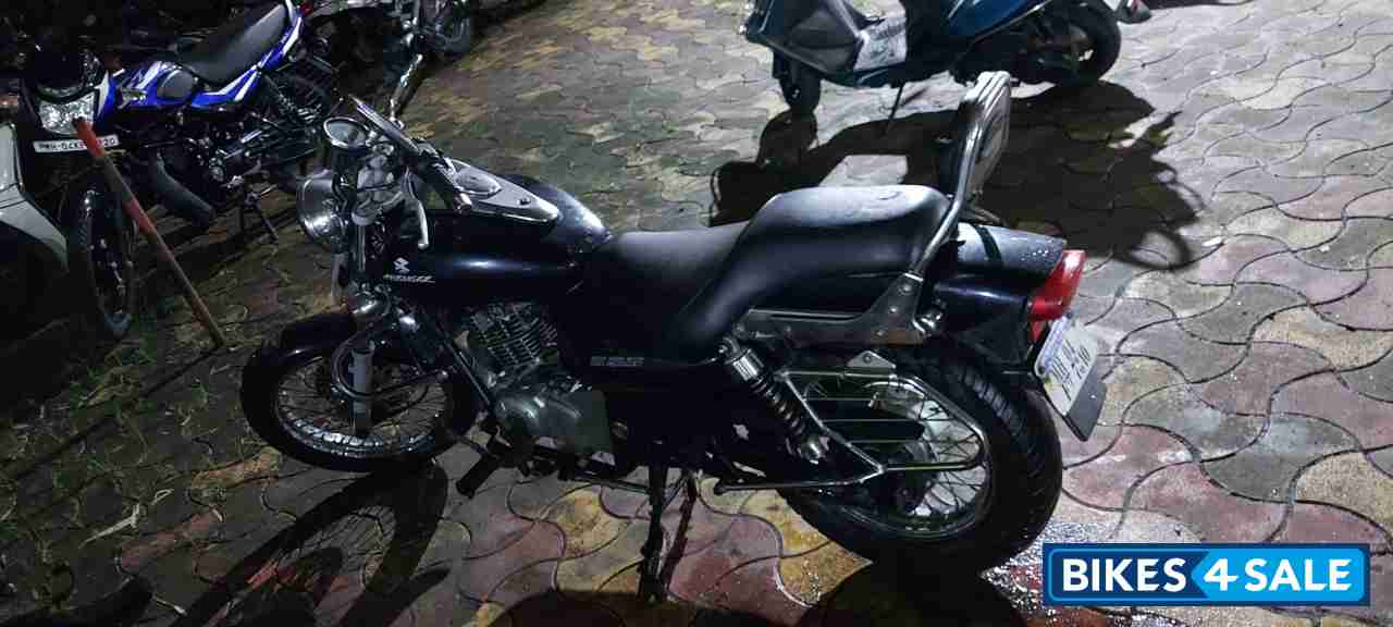 Bajaj Avenger 220 DTS-i