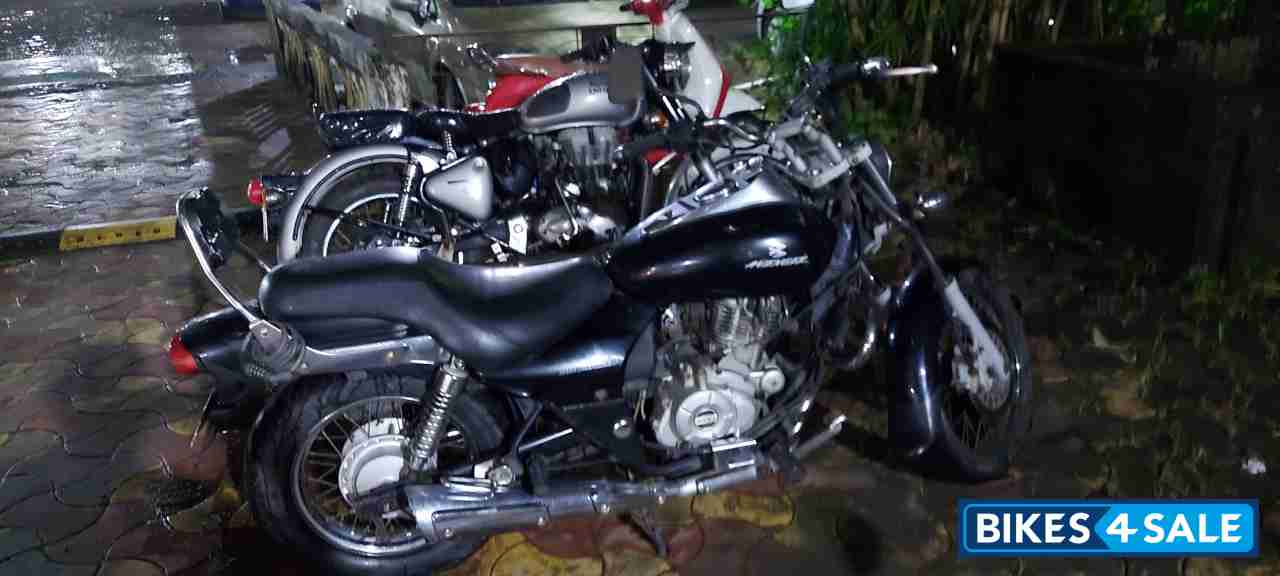 Bajaj Avenger 220 DTS-i
