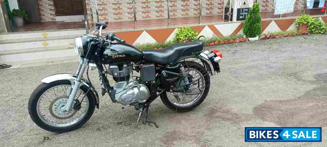 Black Royal Enfield Bullet Electra Twinspark