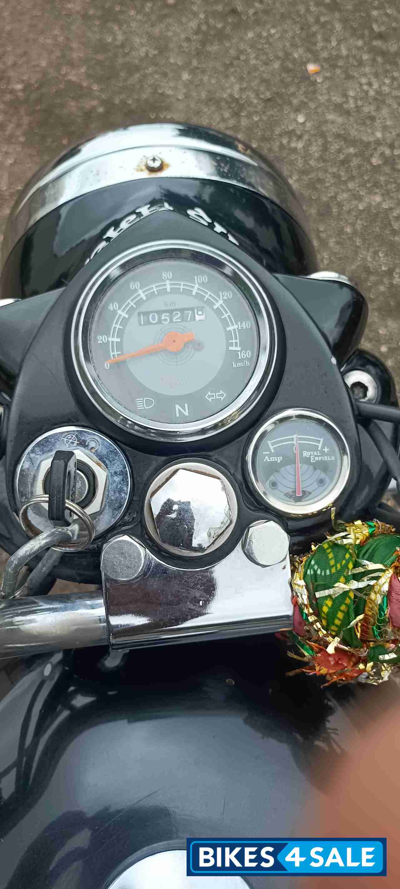 Black Royal Enfield Bullet Electra Twinspark